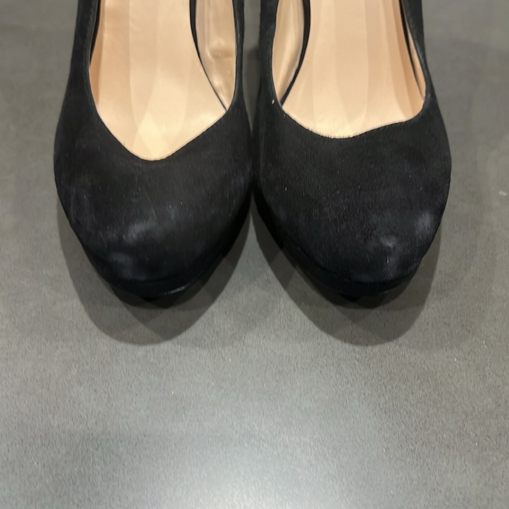 Pumps - Picture 2 of 4